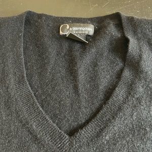 Bloomingdale’s 100% Cashmere V-neck sweater